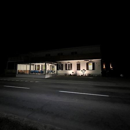 Stockers Kleines Dorfhotel Deutsch Goritz المظهر الخارجي الصورة